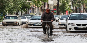 بارش های رگباری و تگرک، شرق و جنوب فارس را فرامی گیرد،‌ هشدار هواشناسی